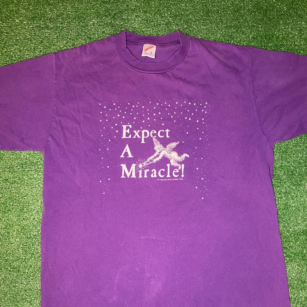 Vintage expect a miracle tshirt